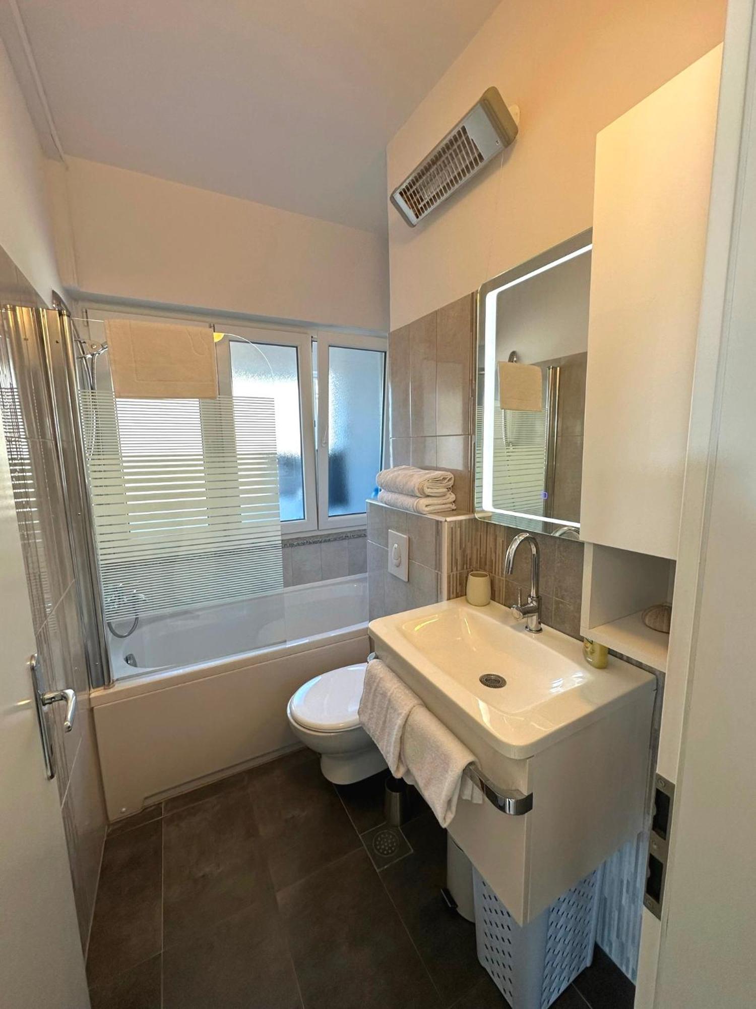 Spacious 3Bdr App In Center "Sunny Bayside" Zadar Exterior photo